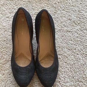 Naturalizer 7.5W chunky black snake heel